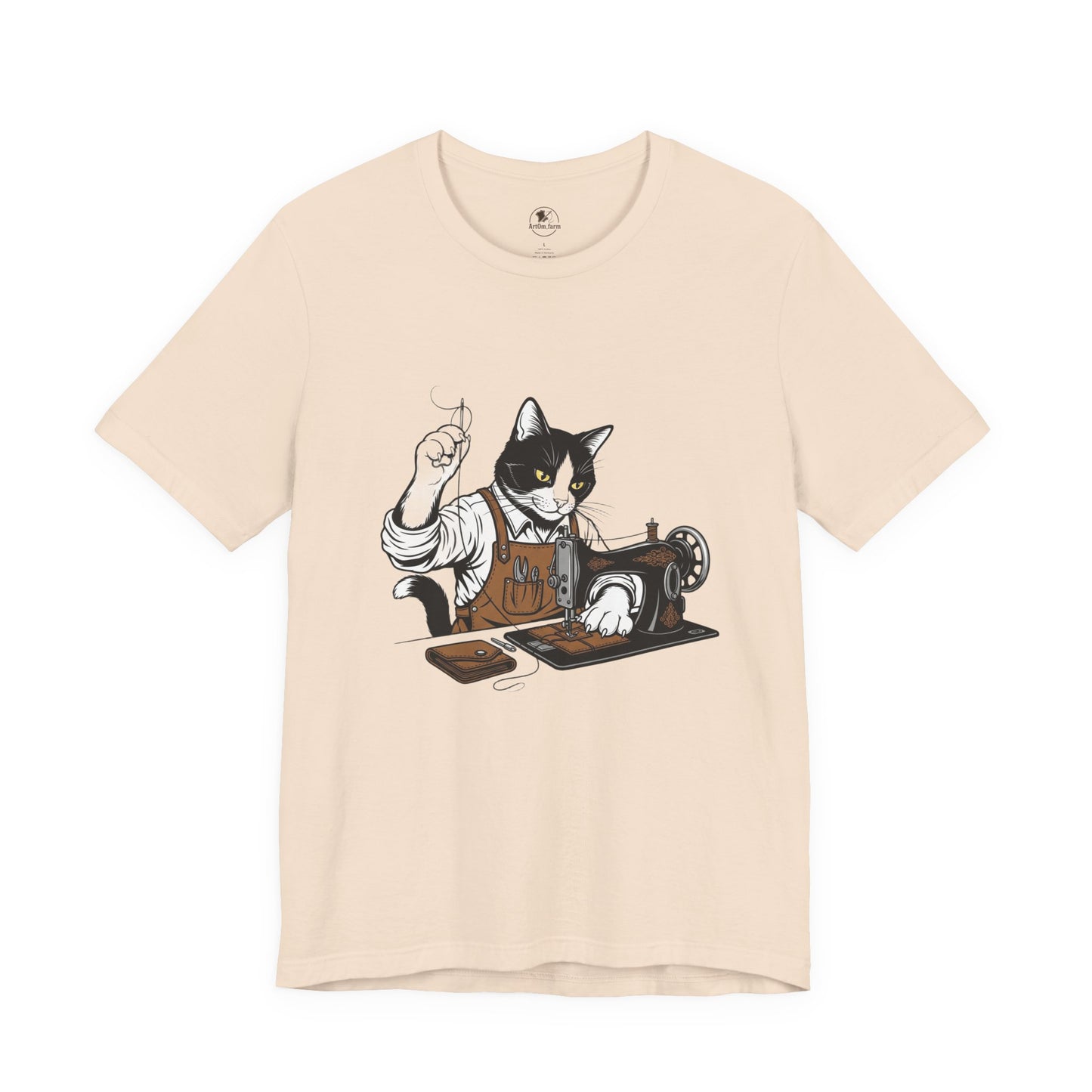 Crafty Cat Sewing Tee - Cute Cat Shirt for Crafters & Sewists, Perfect Gift for Cat Lovers - ArtOm_farm™ LEATHER