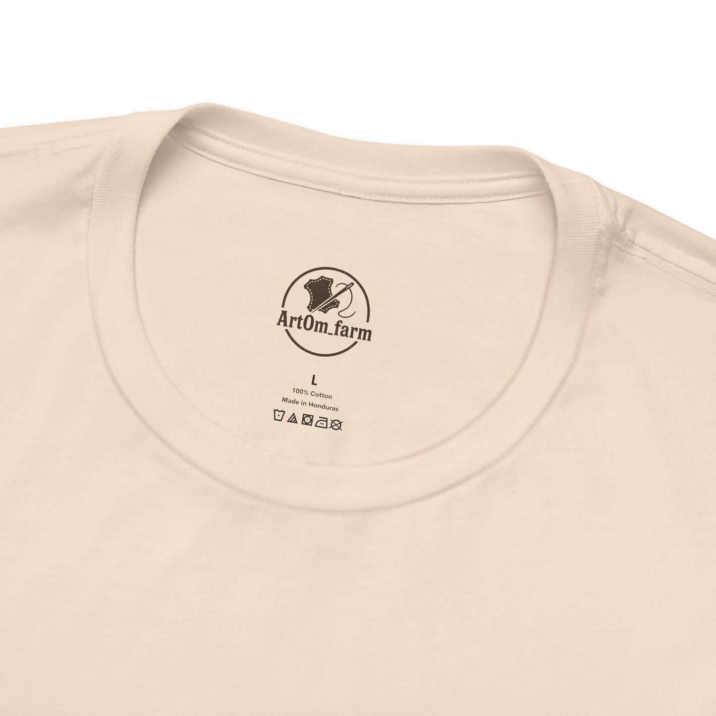Crafty Cat Sewing Tee - Cute Cat Shirt for Crafters & Sewists, Perfect Gift for Cat Lovers - ArtOm_farm™ LEATHER