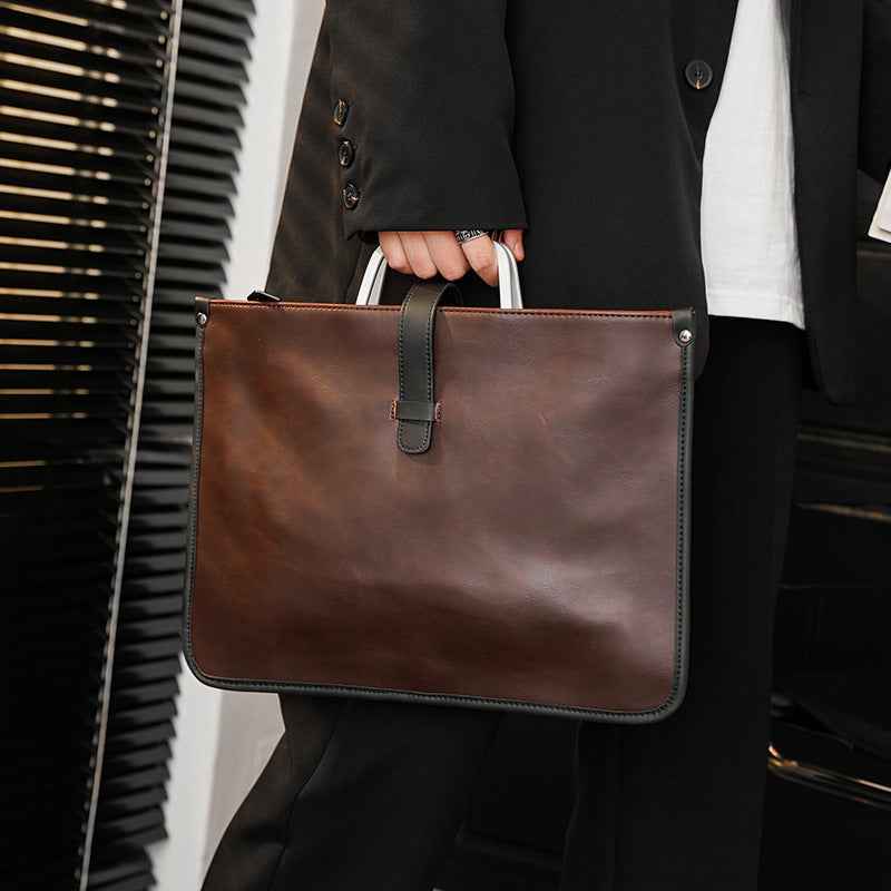 Men's One Shoulder Messenger Bag in Crazy Horse Leather