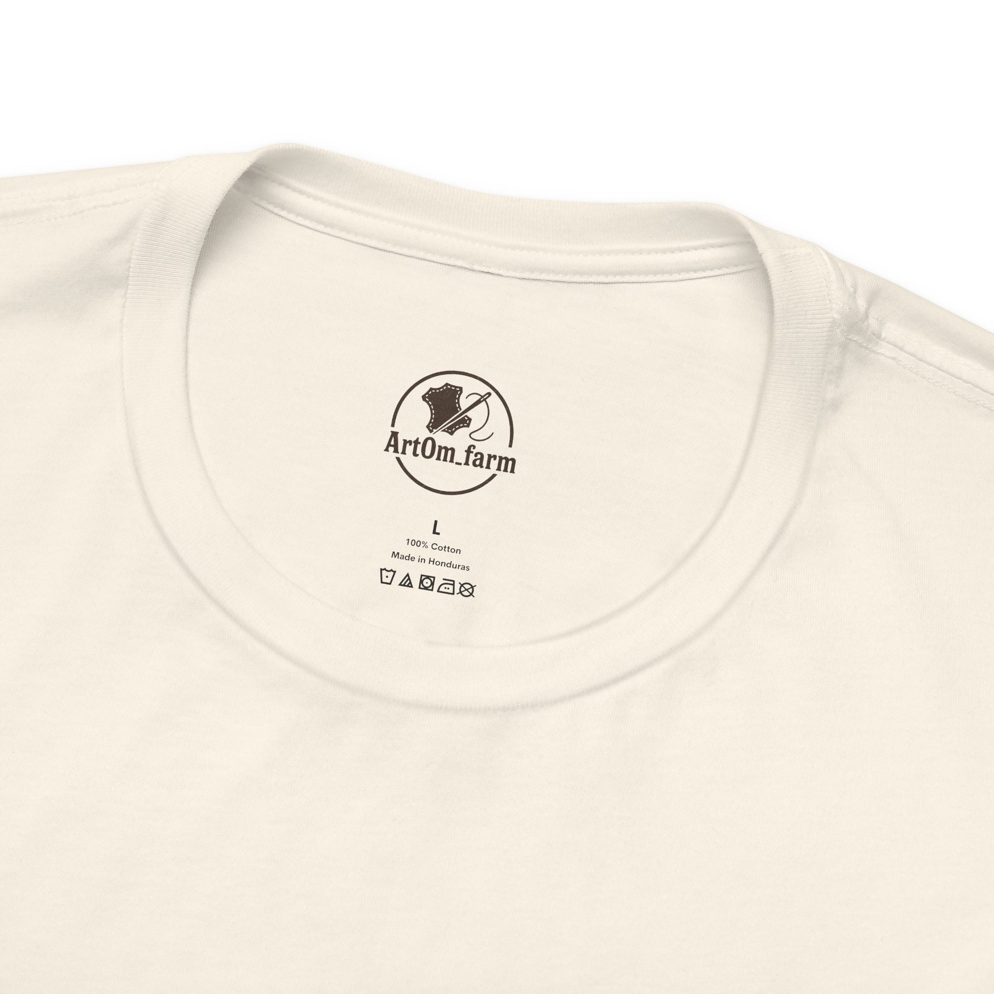 Crafty Cat Sewing Tee - Cute Cat Shirt for Crafters & Sewists, Perfect Gift for Cat Lovers - ArtOm_farm™ LEATHER 