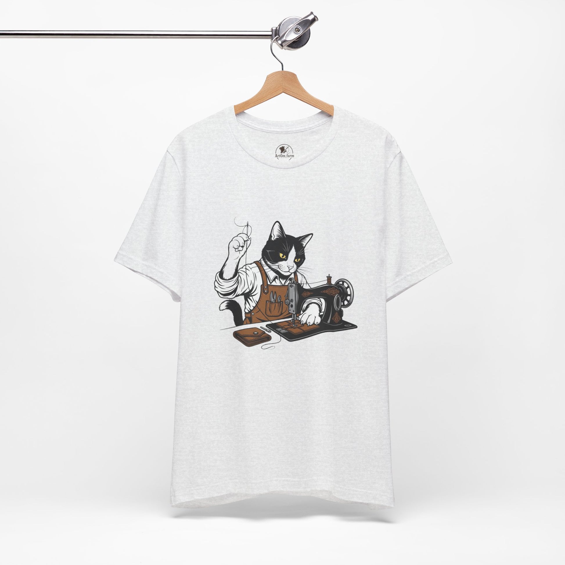 Crafty Cat Sewing Tee - Cute Cat Shirt for Crafters & Sewists, Perfect Gift for Cat Lovers - ArtOm_farm™ LEATHER