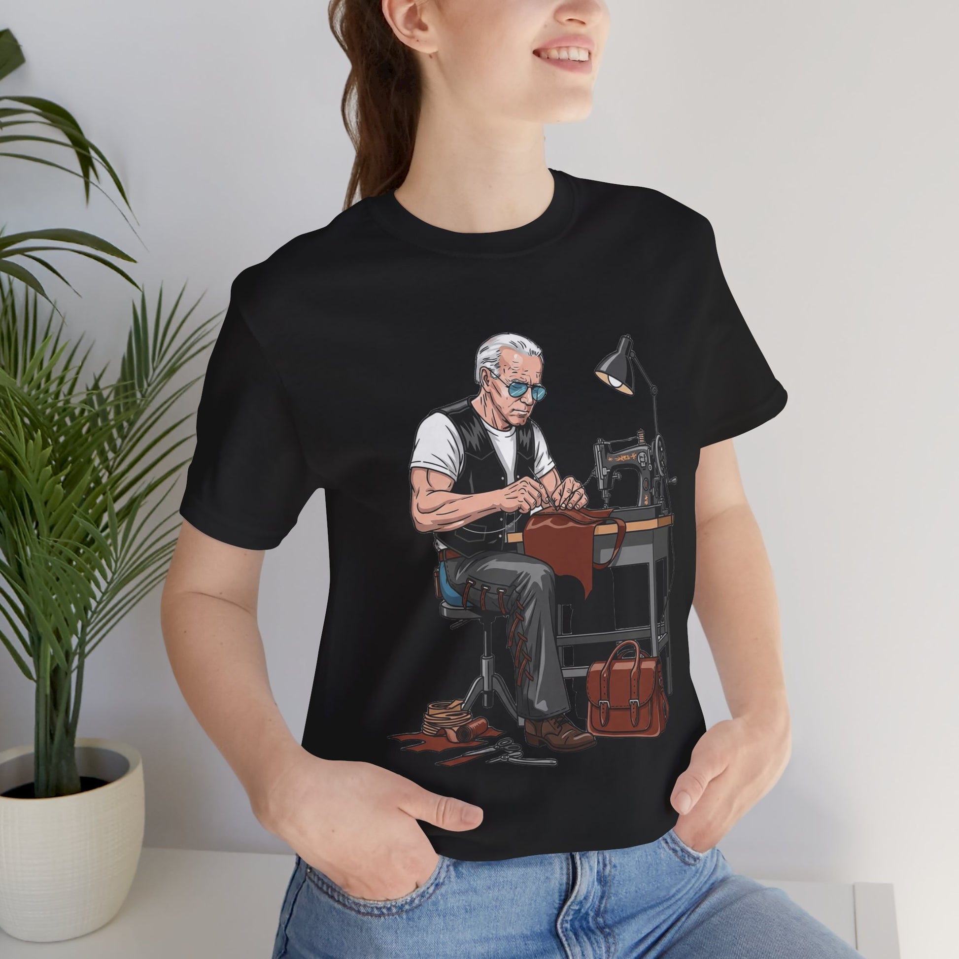 Craftsman Tee for Makers - Perfect Father's Day Gift for Sewing Enthusiasts and Artisan Apparel - ArtOm_farm™ LEATHER 