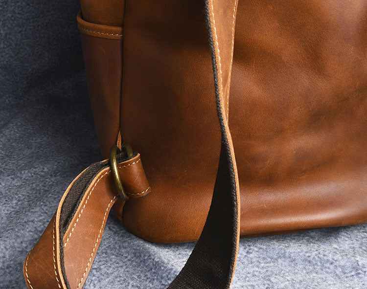 Vintage Leather Hiking Backpack for Travel - Crazy Horse Leather Hand-Carrying Design