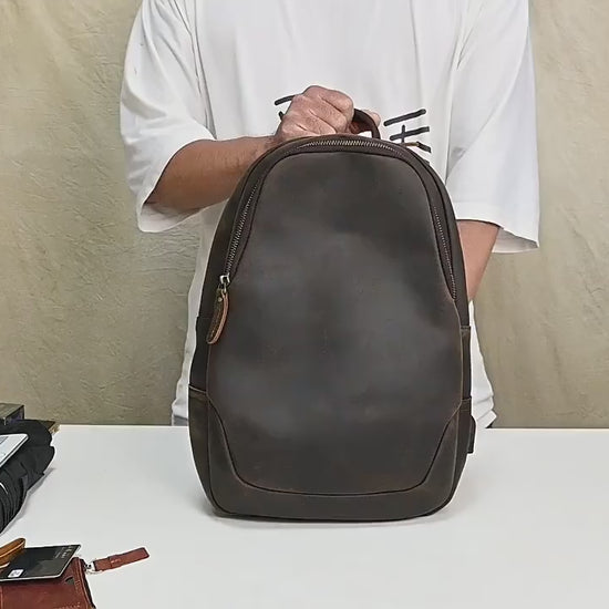 Vintage Leather Men's Chest Bag - Casual Style for Modern Adventurers


