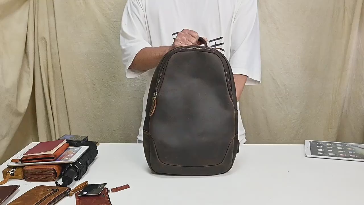 Vintage Leather Men's Chest Bag - Casual Style for Modern Adventurers

